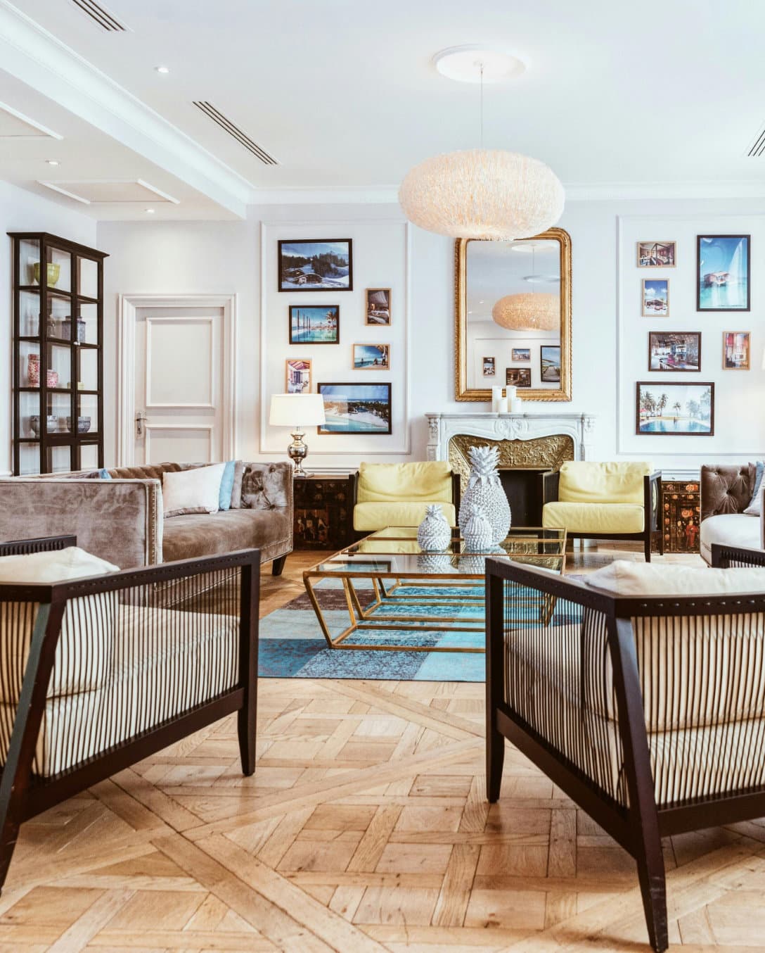 Luxurious living room